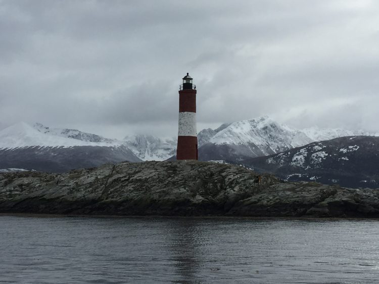 farol do fim do mundo no canal de beagle