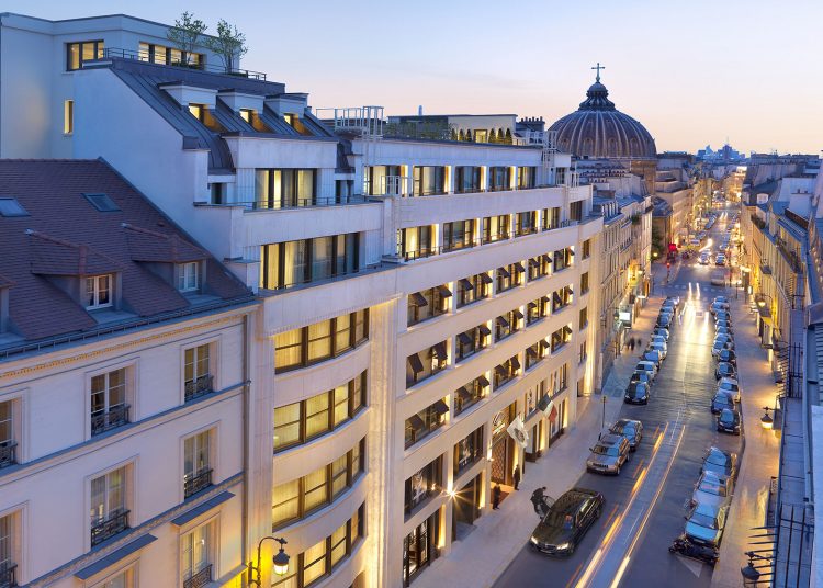 fachada do mandarin oriental paris na Rue Saint-Honoré