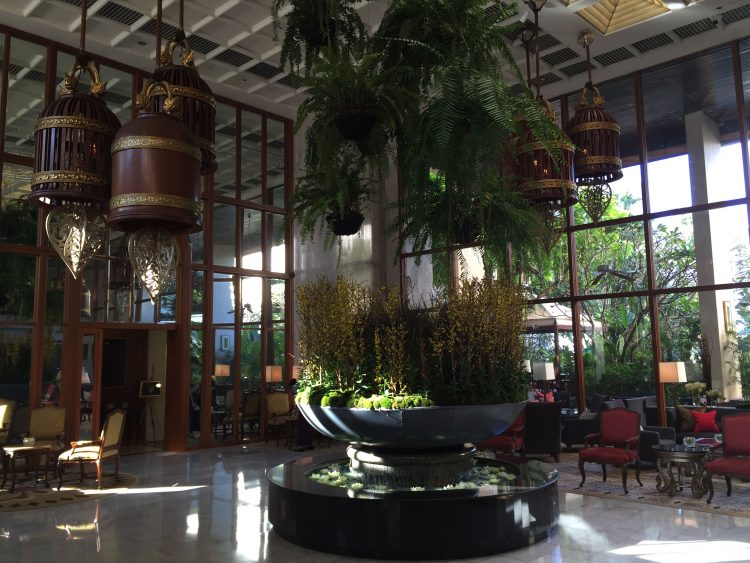 lobby 