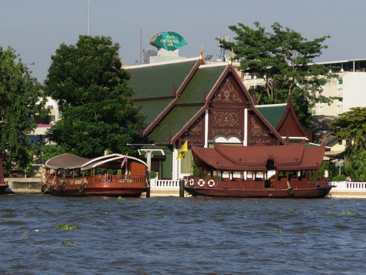 restaurante tailandes e spa do outro lado do rio no mandarin oriental bangkok