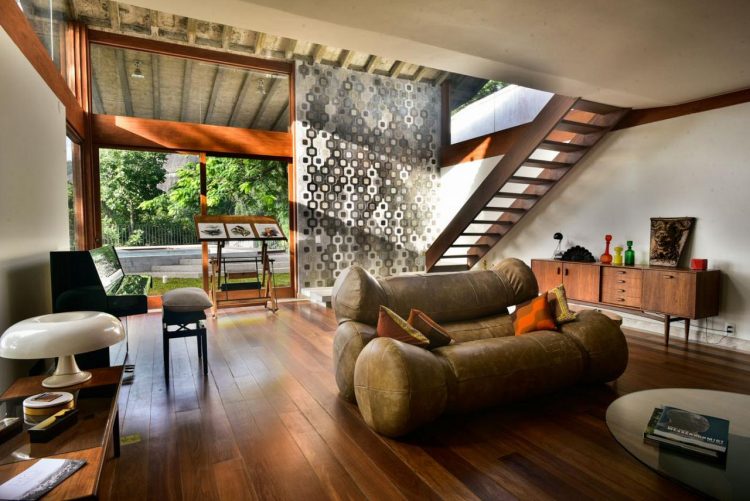 Sala de estar do Chez Geroges no Rio de Janeiro