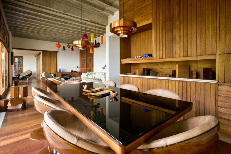 Sala de jantar do Chez Georges no Rio de Janeiro