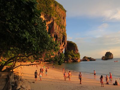 Pôr do sol em Phranang Beach na Tailândia