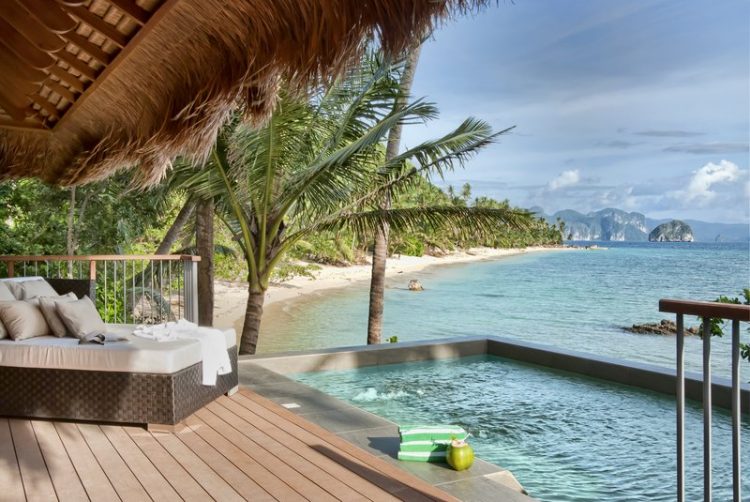 Pool villa