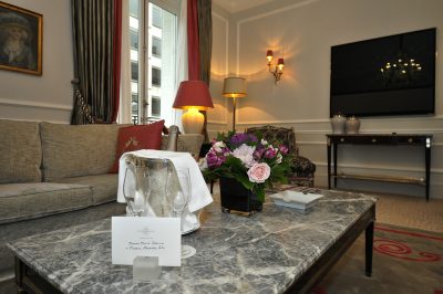 suíte do plaza athenee paris
