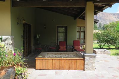 Varanda com jacuzzi