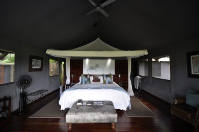 cama de casal na tenda