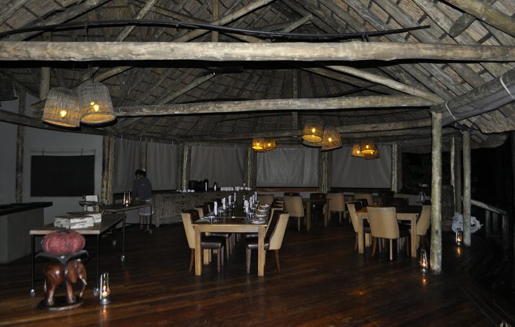sala de jantar do Xigera